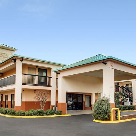 Rodeway Inn Laurel Exterior photo