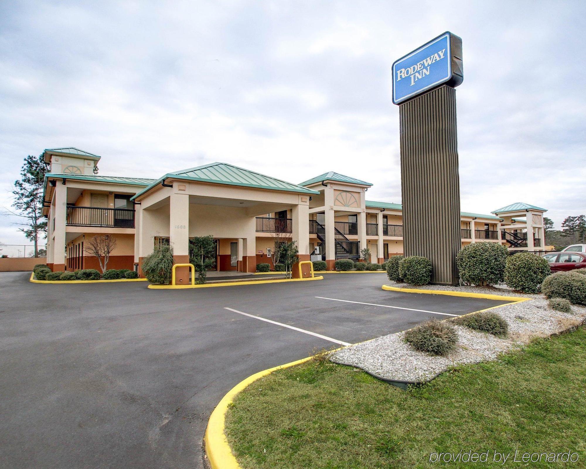 Rodeway Inn Laurel Exterior photo