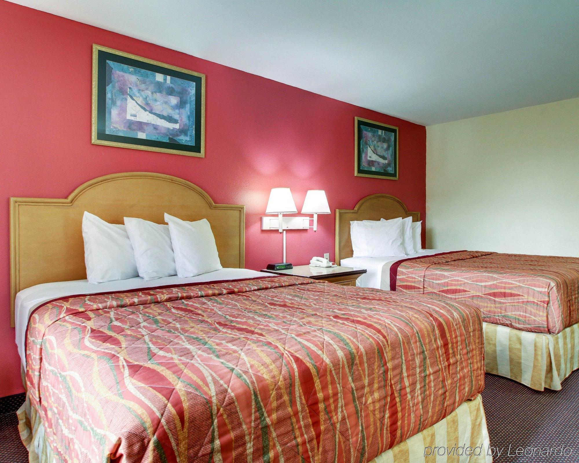Rodeway Inn Laurel Exterior photo