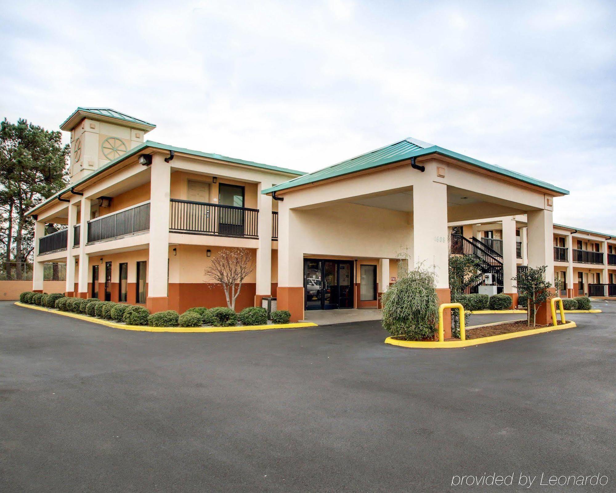 Rodeway Inn Laurel Exterior photo